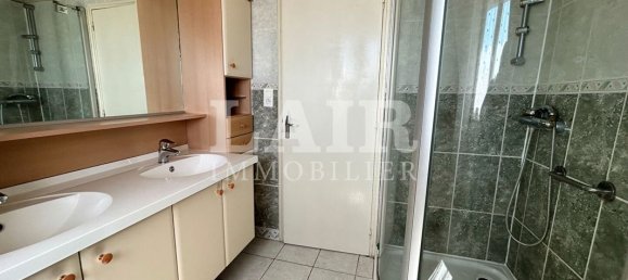 3 bedrooms House in Argentan, France No. 356691 8