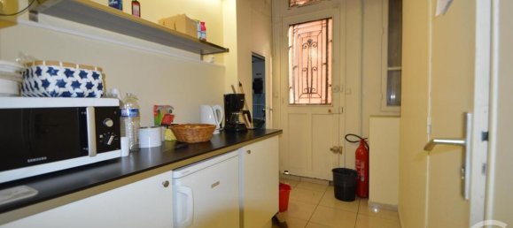 Propiedad comercial en Paris, France 193 m² No. 185055 3