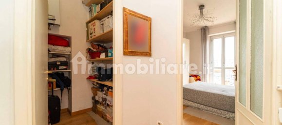 1 bedroom Apartment in Turin, Italy No. 370478 8