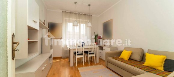 1 bedroom Apartment in Turin, Italy No. 370478 2