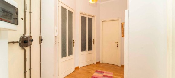 1 bedroom Apartment in Turin, Italy No. 370478 9