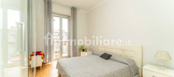 1 bedroom Apartment in Turin, Italy No. 370478 5