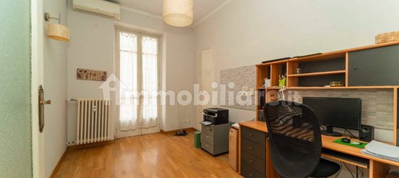 1 bedroom Apartment in Turin, Italy No. 370478 3