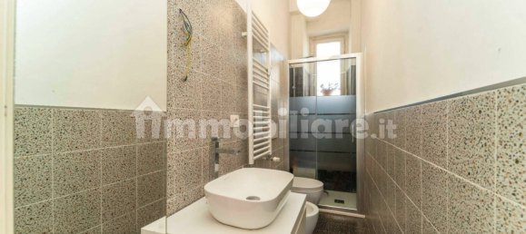 1 bedroom Apartment in Turin, Italy No. 370478 7