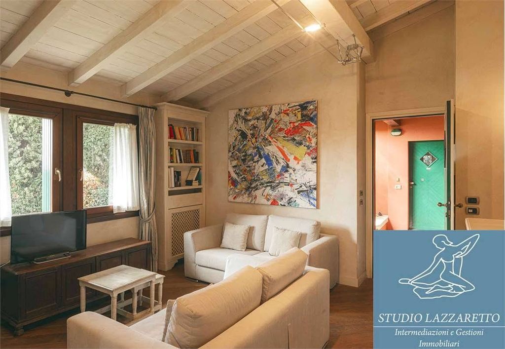 3 غرف نوم فيلا في Soiano del Lago, Italy رقم 276803