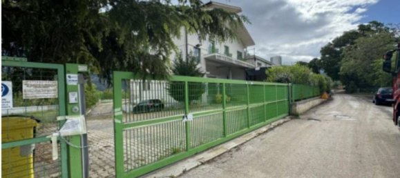 100m² Warehouse in Sulmona, Italy No. 300686 4