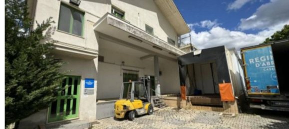 100m² Warehouse in Sulmona, Italy No. 300686 10