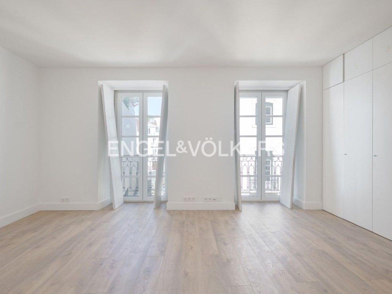 Bâtiment à Lisbon, Portugal 603m² No. 46342