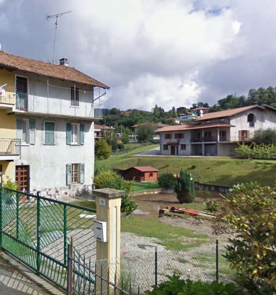 4 rooms Apartment in Bolzano Novarese, Italy No. 7481