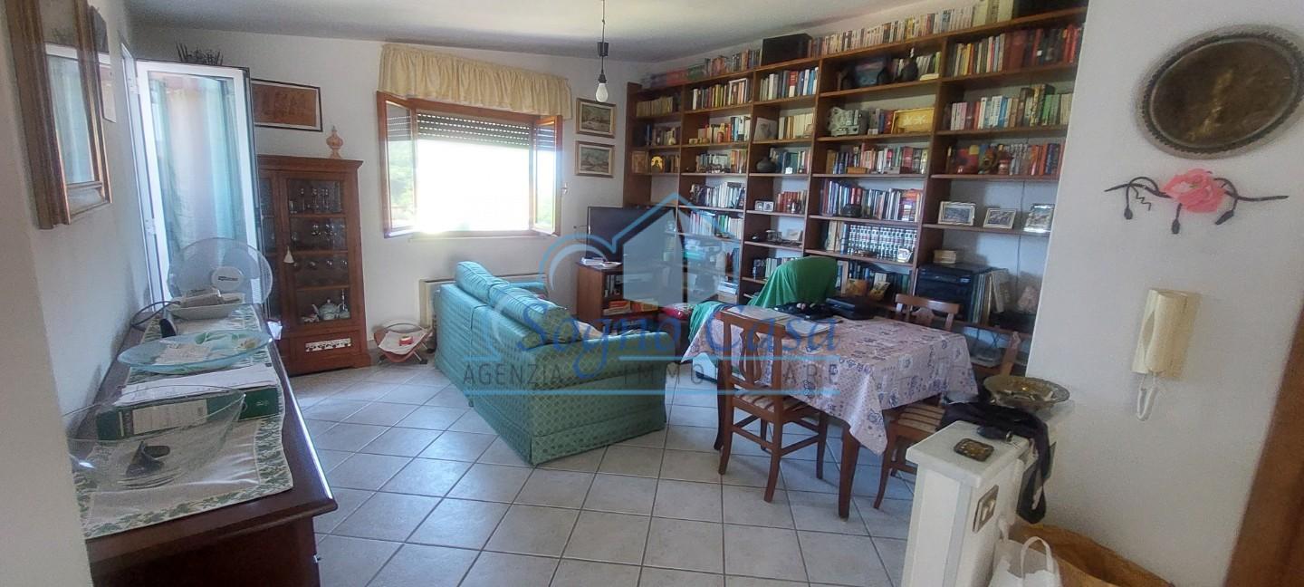 3 bedrooms Apartment in Luni, Italy No. 328729