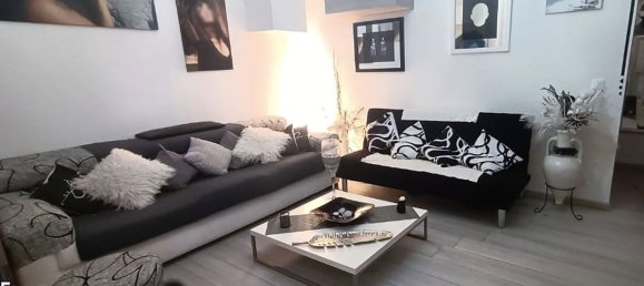 5 غرف نوم شقة في Urbino, Italy رقم 188272 2