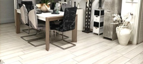 5 غرف نوم شقة في Urbino, Italy رقم 188272 4