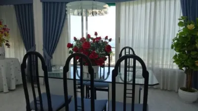 Квартира с 4 спальнями в Бенидорм, Испания № 272099