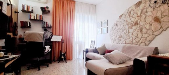 3 rooms Apartment in Bari, Italy No. 39580 11