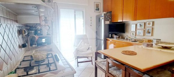 3 rooms Apartment in Bari, Italy No. 39580 16