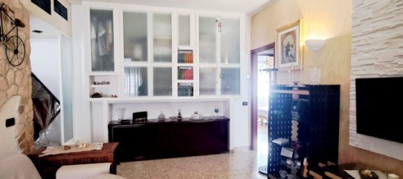 3 rooms Apartment in Bari, Italy No. 39580 7