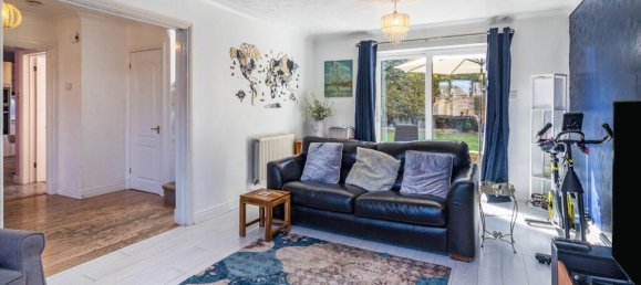 4 bedrooms House in Dunstable, United Kingdom No. 2117 4