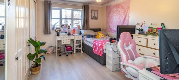 4 bedrooms House in Dunstable, United Kingdom No. 2117 14