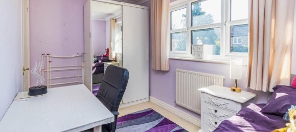 4 bedrooms House in Dunstable, United Kingdom No. 2117 16