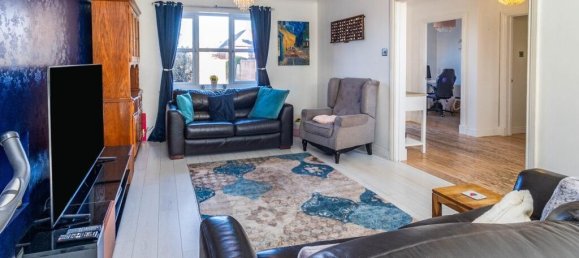 4 bedrooms House in Dunstable, United Kingdom No. 2117 2