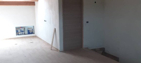 2 Schlafzimmer Haus in Chioggia, Italy, Nr. 53180 10