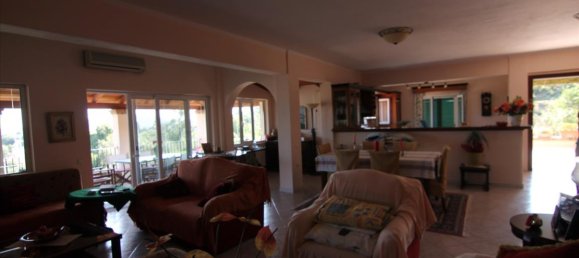 2 dormitorios villa en venta en Corfu, Central Corfu and Diapontian Islands, Corfu, Ionian Islands, Peloponnese, Western Greece and the Ionian, Greece № 8913 3