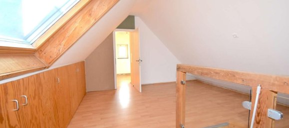 4غرفة منزل ذو طابقين في Stuttgart, Germany رقم 96228 19