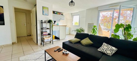 1 bedroom Apartment in Tours, France No. 219206 2