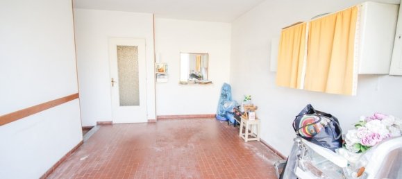 6 bedrooms Villa in Volpiano, Italy No. 332828 20