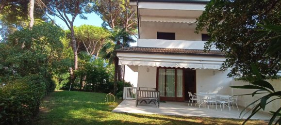 3 bedrooms House in Udine, Italy No. 140527 2