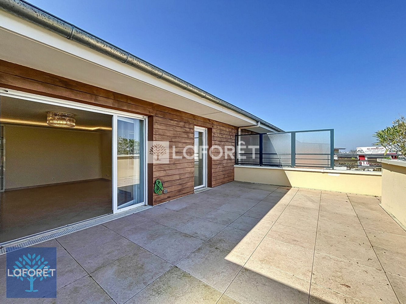 Apartamento de 3 dormitorios en Vigneux-sur-Seine, France No. 149801