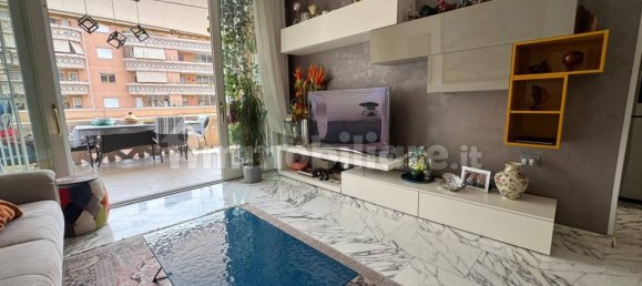 3 bedrooms Apartment in Rome, Italy No. 336977 12