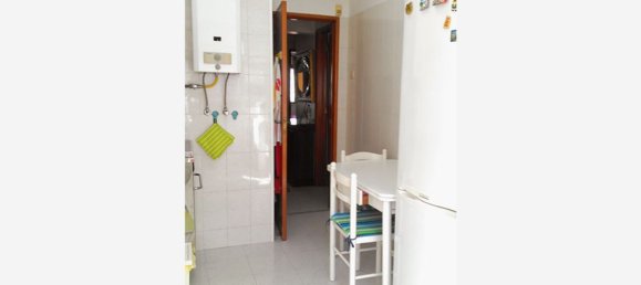 3 rooms Apartment in Turin, Italy No. 261466 3