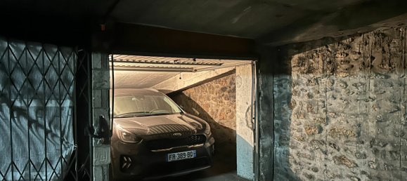 13m² Garage in Paris, France No. 169672 5