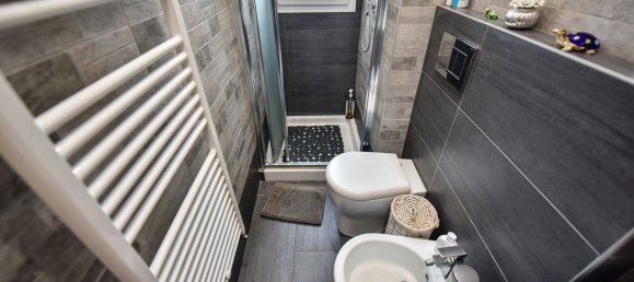 5غرفة شقة في Turin, Italy رقم 82279 11