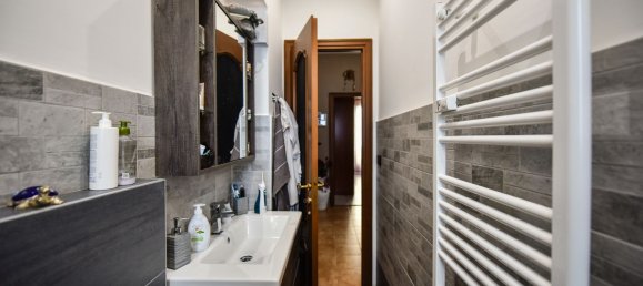 5غرفة شقة في Turin, Italy رقم 82279 13