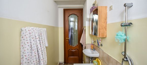 5غرفة شقة في Turin, Italy رقم 82279 40