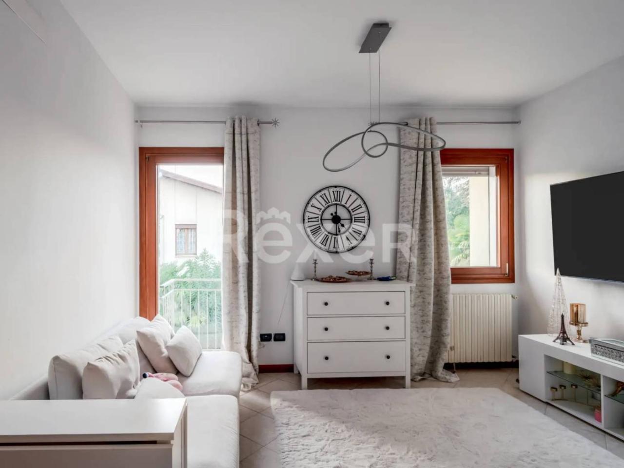 3 rooms Villa in Padua, Italy No. 36044
