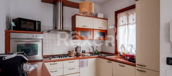 3 rooms Villa in Padua, Italy No. 36044 36