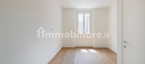 2 bedrooms Apartment in Milan, Italy No. 327533 3