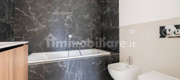 2 bedrooms Apartment in Milan, Italy No. 327533 10