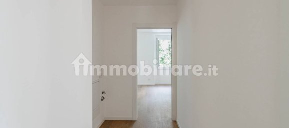 2 bedrooms Apartment in Milan, Italy No. 327533 2