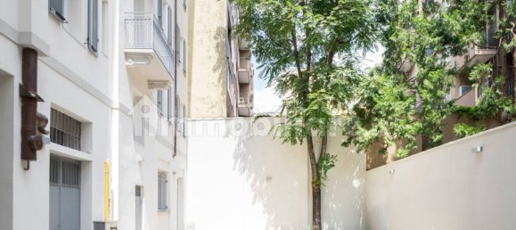 2 bedrooms Apartment in Milan, Italy No. 327533 22