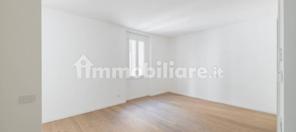 2 bedrooms Apartment in Milan, Italy No. 327533 26