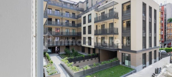 2 bedrooms Apartment in Milan, Italy No. 327533 48