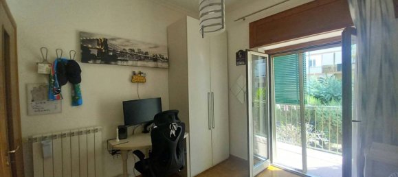 3 Schlafzimmer Wohnung in Naples, Italy, Nr. 319846 22