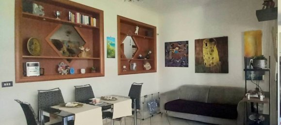 3 Schlafzimmer Wohnung in Naples, Italy, Nr. 319846 7