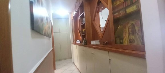 3 Schlafzimmer Wohnung in Naples, Italy, Nr. 319846 29