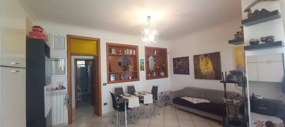 3 Schlafzimmer Wohnung in Naples, Italy, Nr. 319846 4