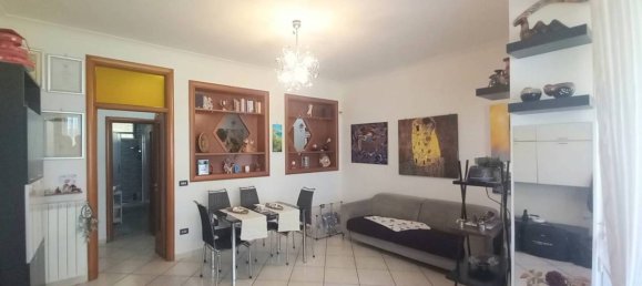 3 Schlafzimmer Wohnung in Naples, Italy, Nr. 319846 5